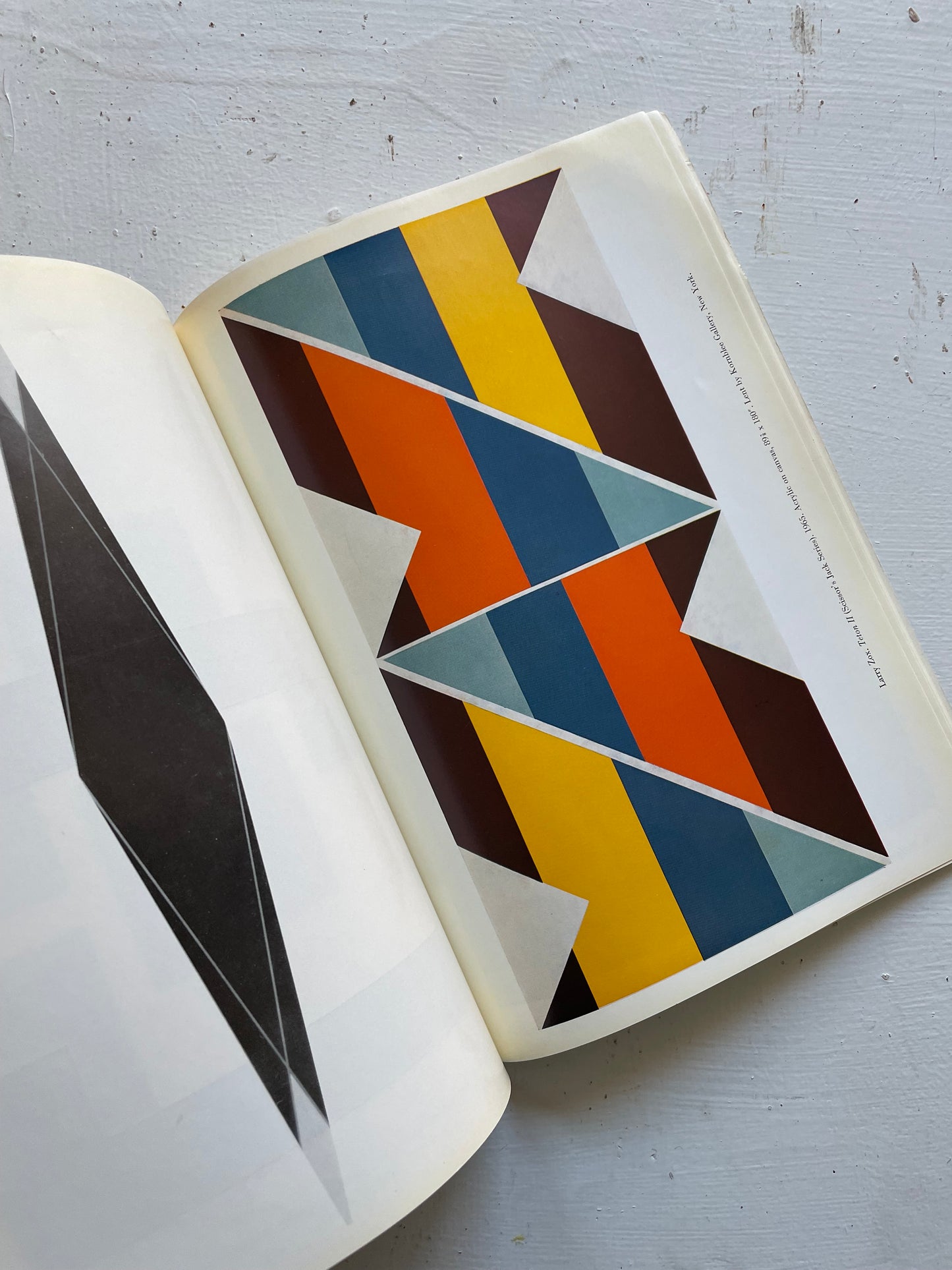 Systemic Painting, Guggenheim (1966) [Ellsworth Kelly, Frank Stella]